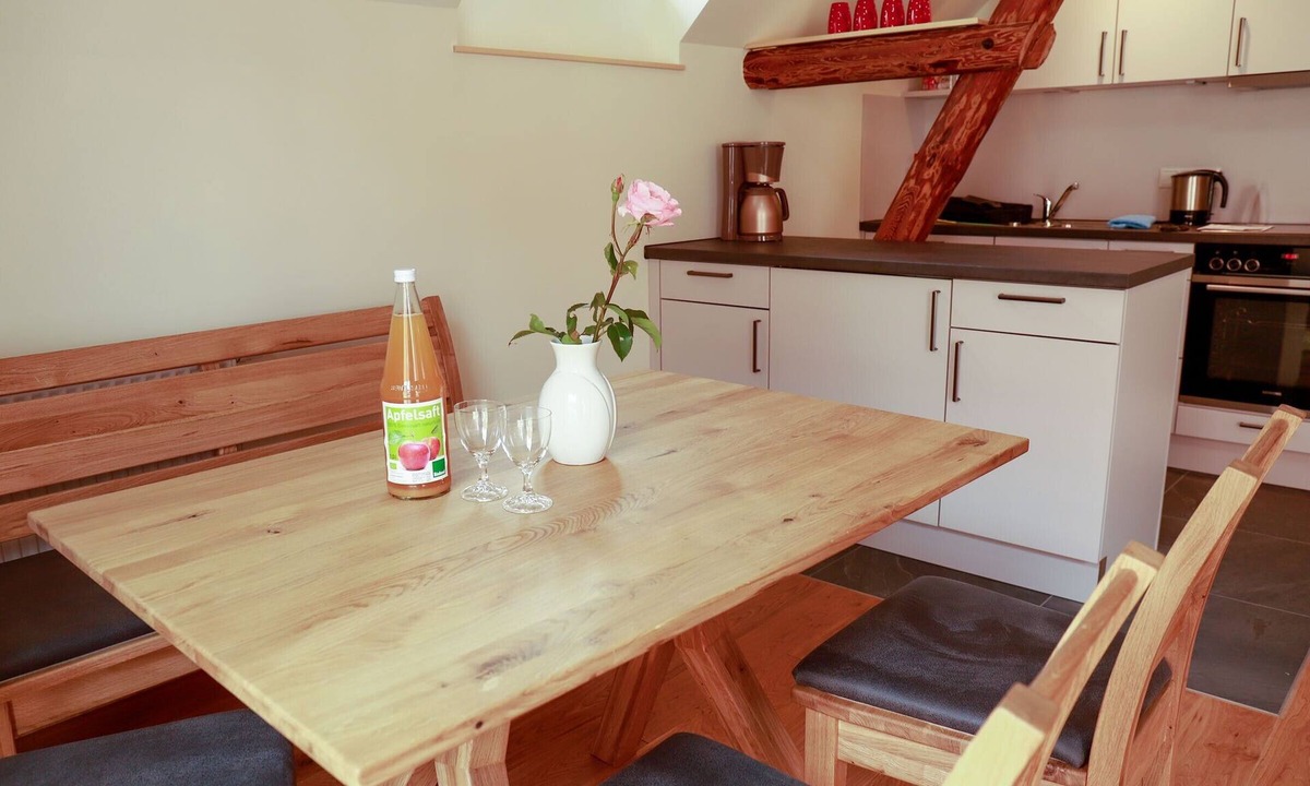 Iphofen Apartment | Apartment 'Maisonette Ferienwohnung Tenne' with Shared Garden, Balcony and Wi-Fi