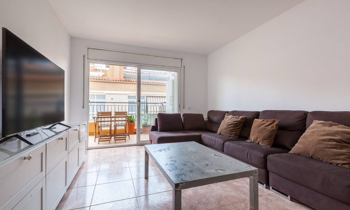 Malgrat de Mar Apartment | Apartment 'Malgrat' with Private Terrace, Wi-Fi and Air Conditioning
