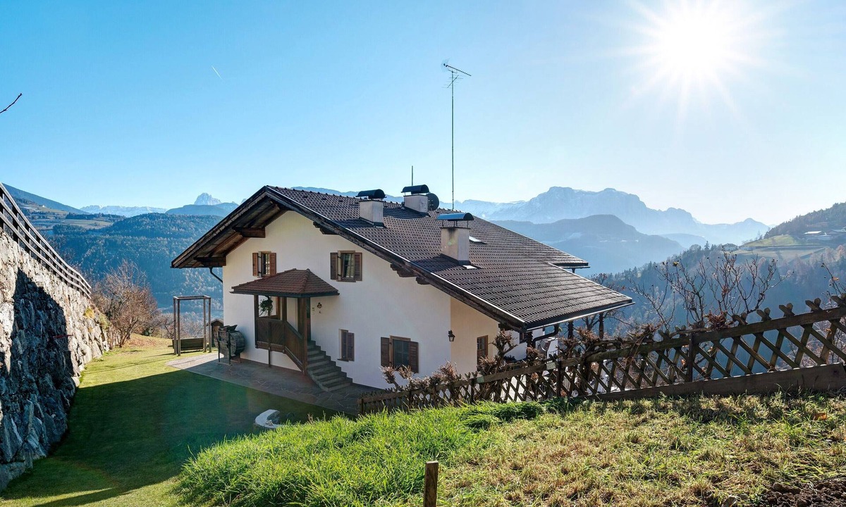 Albions Apartment | Apartment 'Malsethhof' with Mountain View, Private Terrace and Wi-Fi