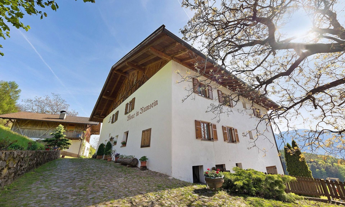 San Genesio Atesino Apartment | Apartment 'Moar im Rumsein - Etschblick' with Mountain View, Garden, Playground & Wi-Fi