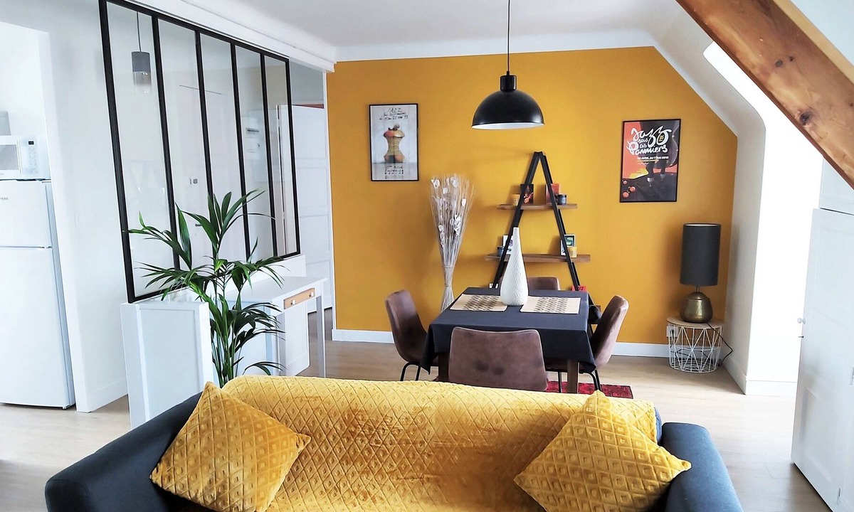 Coutances Apartment | Apartment-Modern-Ensuite-City View
