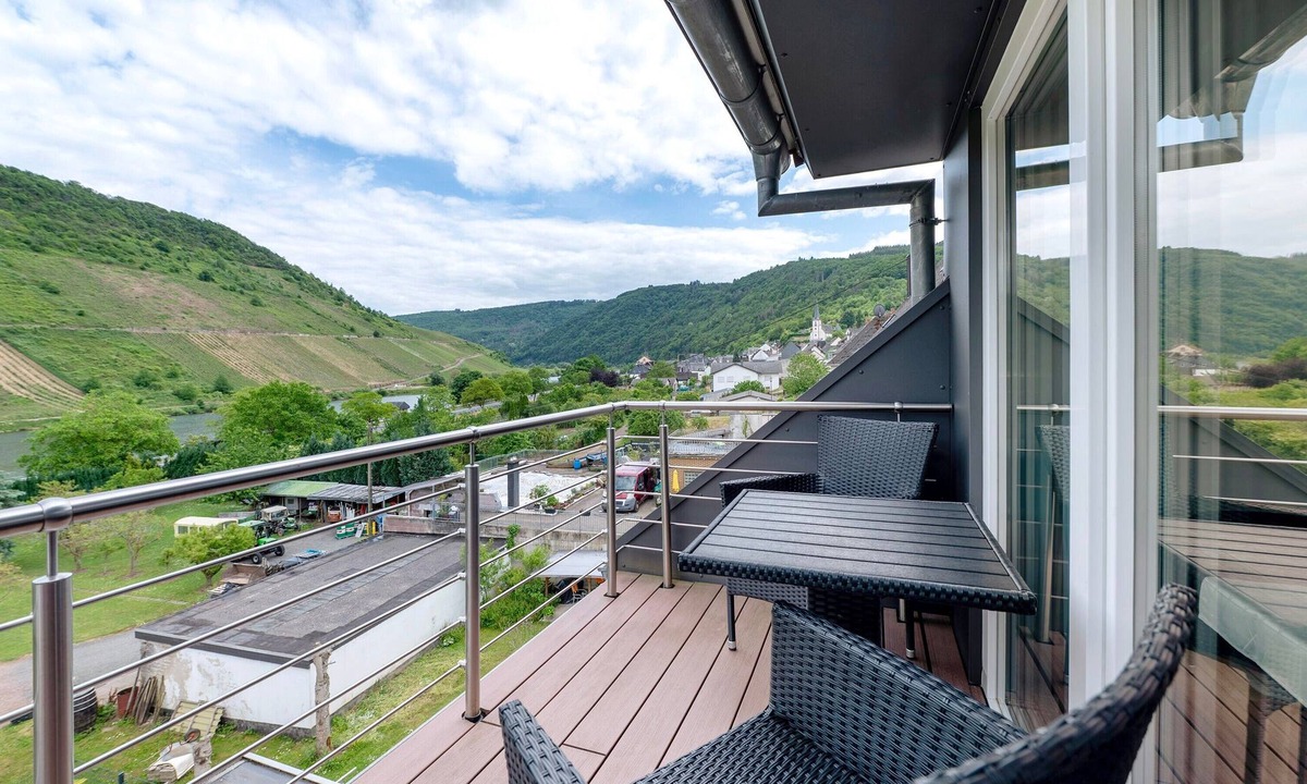 Briedel Apartment | Apartment 'Moselnest' with Lake View, Shared Garden and Wi-Fi