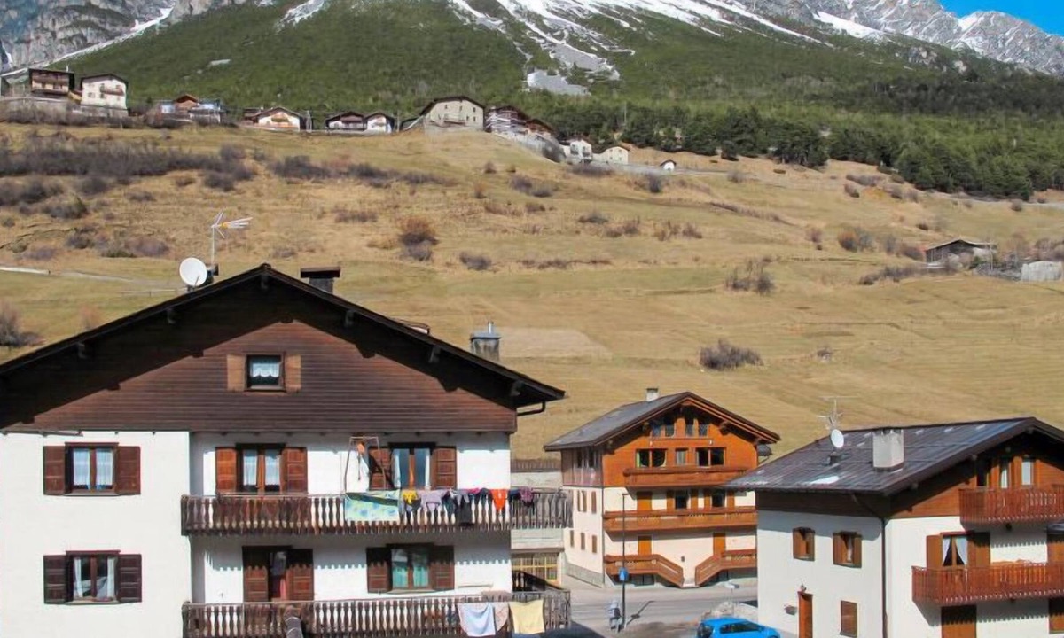 Valtellina Apartment | Apartment Mountain Home in Bormio - 10 persons, 3 bedrooms
