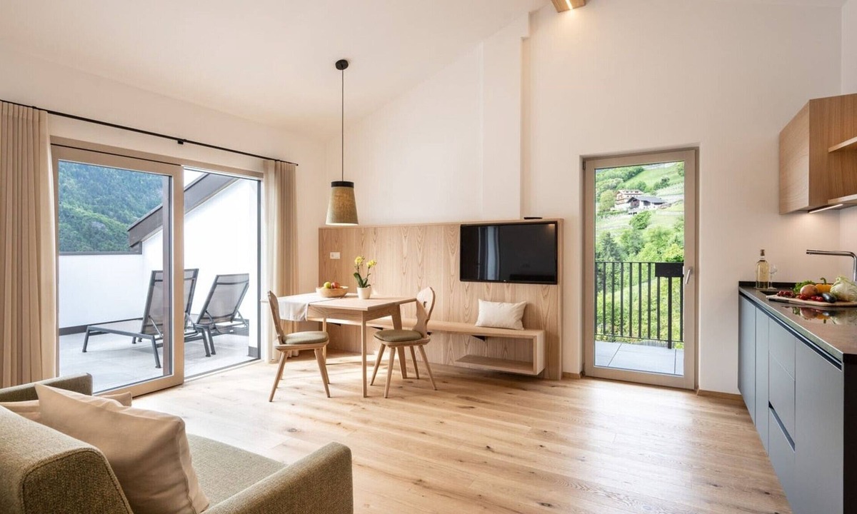 Barbiano Apartment | Apartment 'Müller' with Mountain View, Shared Pool and Rooftop Terrace