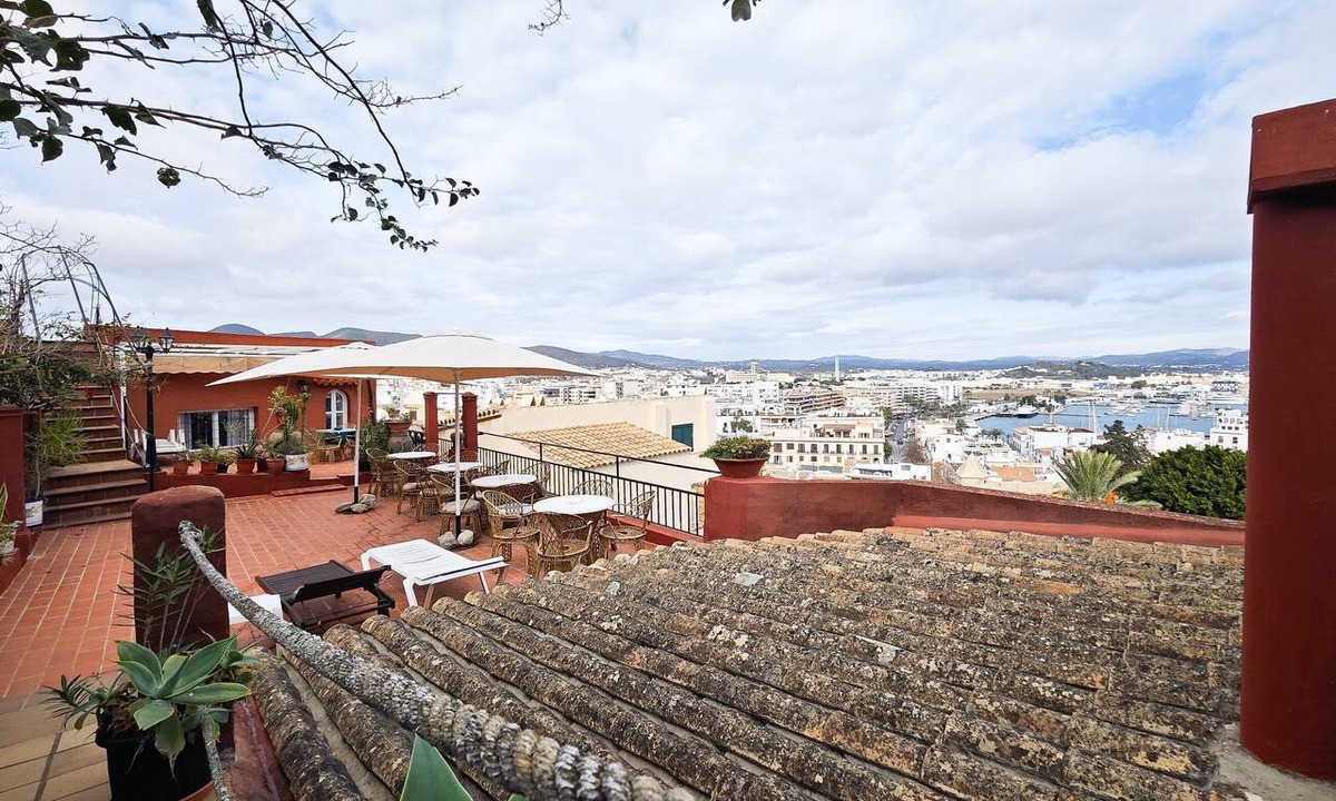 Sa Penya Apartment | Apartment 'Navila' with Shared Pool, Wi-Fi and Air Conditioning