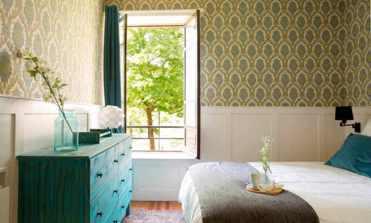 Basauri Apartment | Apartment next to the metro station and a garden