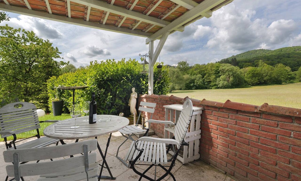 Hohenhaslach Apartment | Apartment 'Nr3' with Shared Terrace, Garden, and Wi-Fi