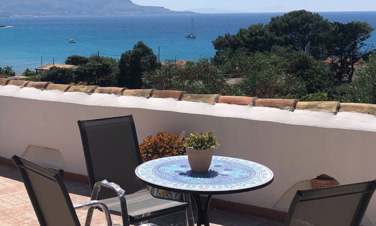 Custonaci Apartment | Apartment "Open Space Sul Mare" with Sea View, 3 Terraces and Wi-Fi