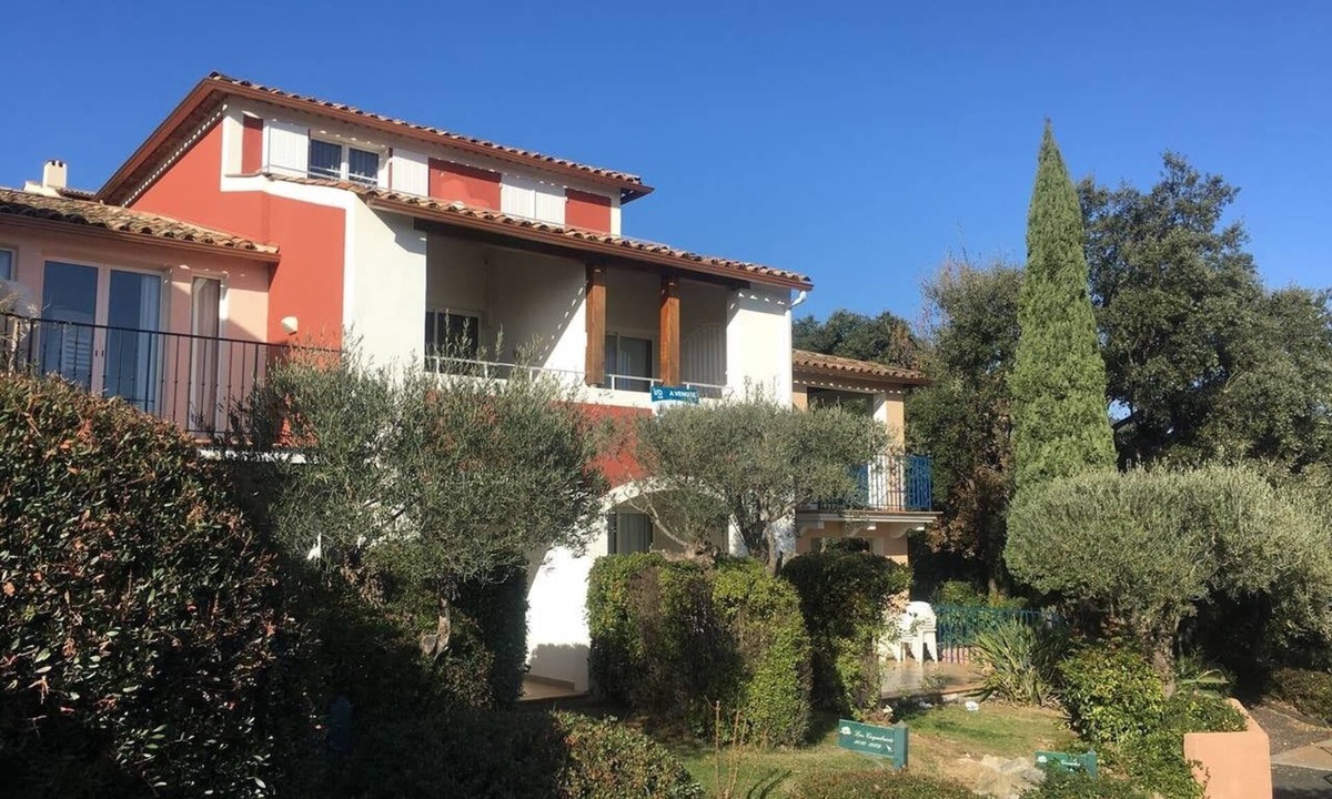 Les Restanques Apartment | Apartment overlooking the Gulf of Saint-Tropez