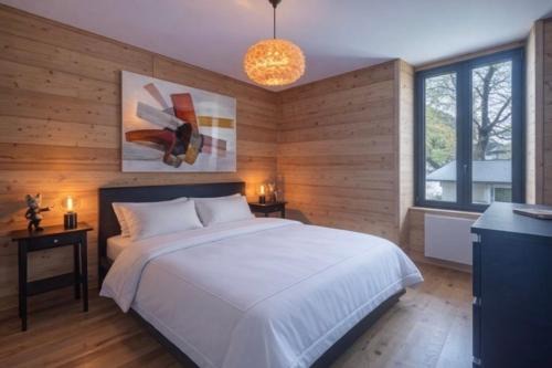 Les Bossons Apartment | Apartment overlooking Mont Blanc with parking
