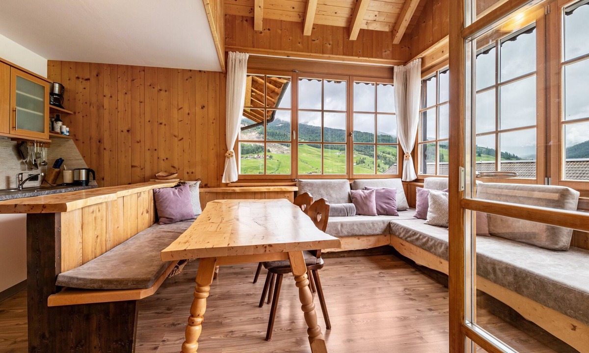 Pedraces Apartment | Apartment 'Paracia Pec' with Access to Ski Slopes, Mountain View, Balcony & Wi-Fi