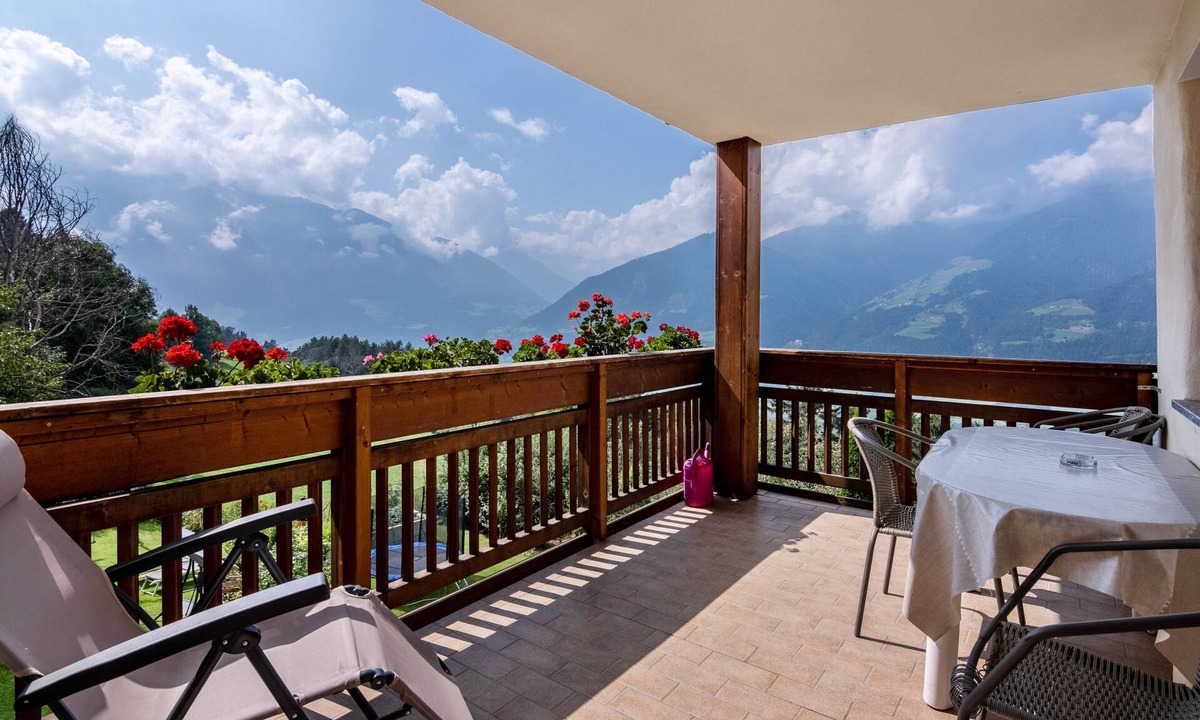 Sluderno Apartment | Apartment 'Patztauhof Ortlerblick' with Mountain View, Private Terrace and Wi-Fi