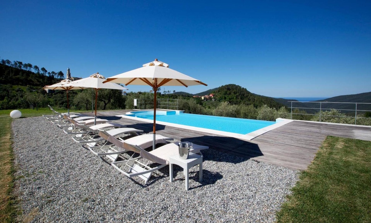 Deiva Marina Apartment | Apartment 'Pendolino' with Mountain View, Wi-Fi and Air Conditioning