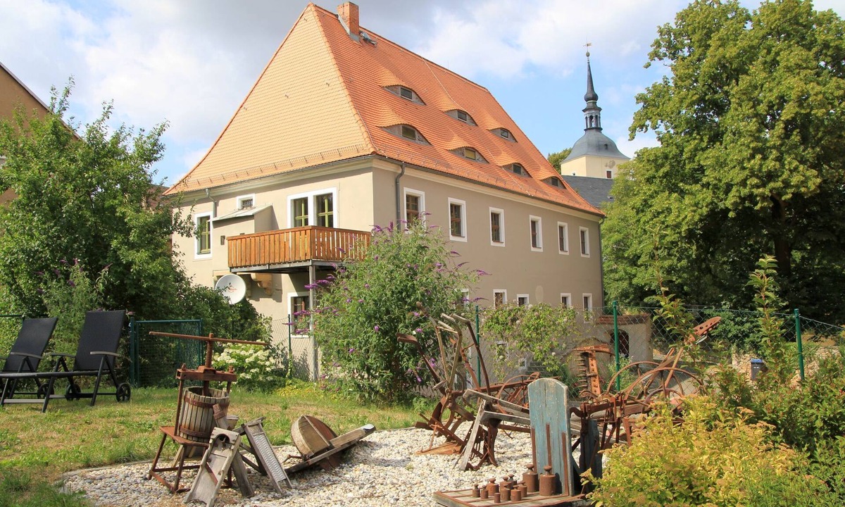 Maxen Apartment | Apartment-Private Bathroom-Garden view-Fewo Pfarrhaus Maxen