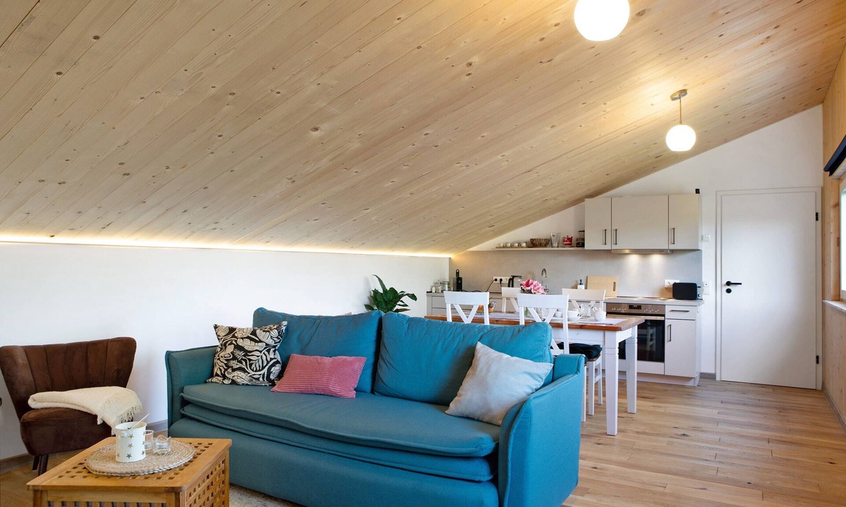 Schlitz Apartment | Apartment 'Refugium Aus Vollholz' with Mountain View, Shared Garden and Wi-Fi