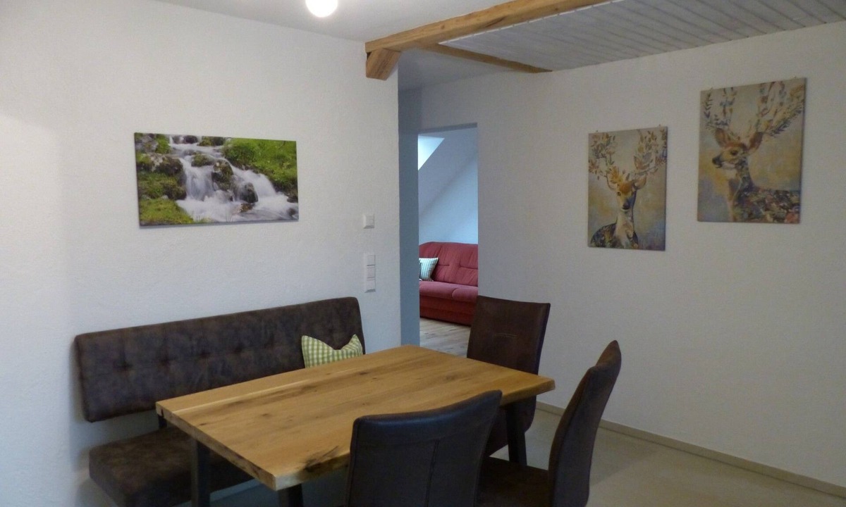 Markdorf Apartment | Apartment Rehblick - 3-room apartment Rehblick, shower/WC, 81sqm floor space, 1st floor.