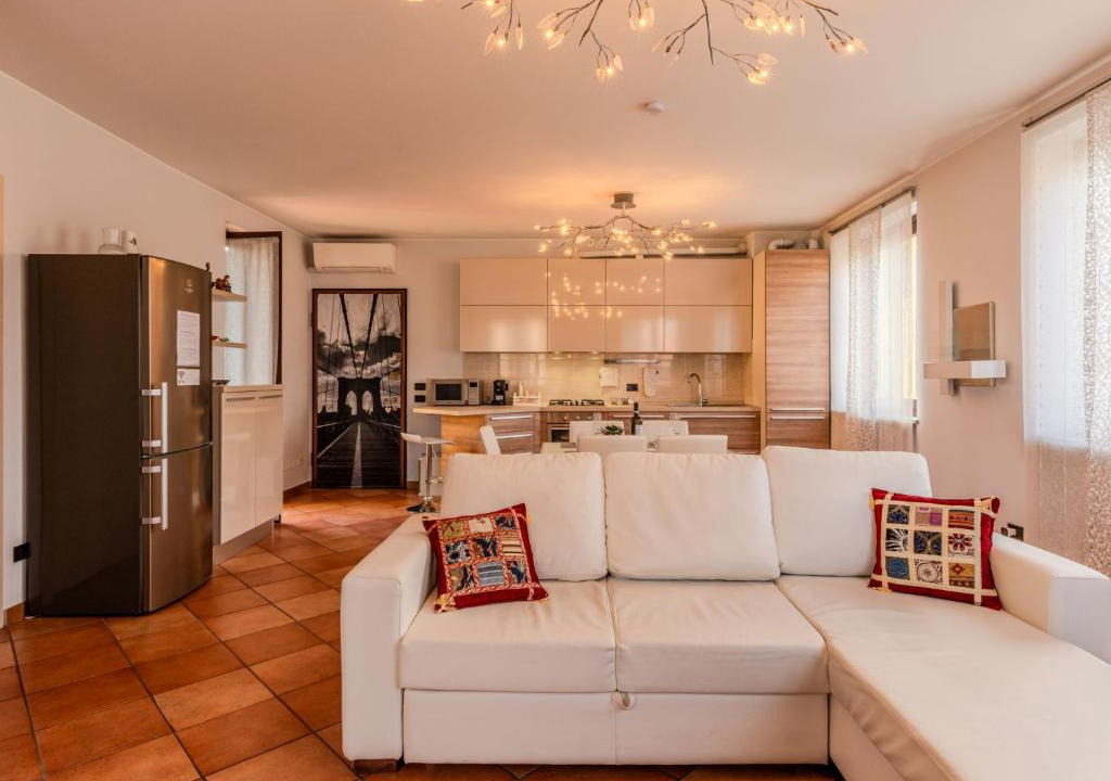 Rovellasca Apartment | Apartment Residenza Elisa by Interhome