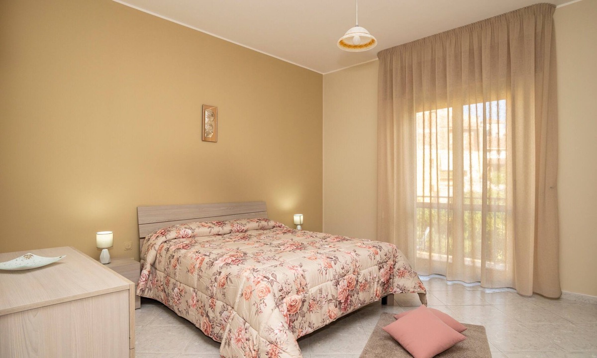 Capri Leone Apartment | Apartment 'Sicilia Bedda House' with Balcony and Wi-Fi