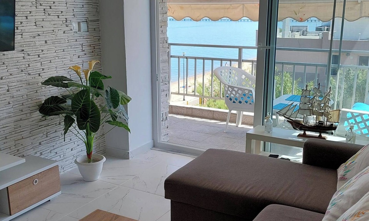 Perea Apartment | Apartment - Sleeps 2 - Parking - Balcony