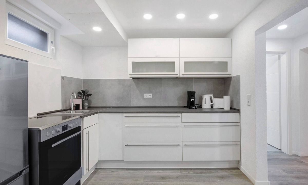 Goeppingen Apartment | Apartment 'Souterrain Studio' with Mountain View, Shared Terrace and Wi-Fi