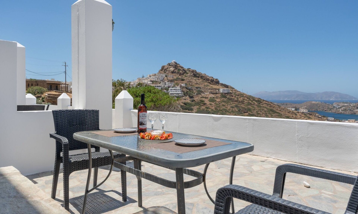 Ios Apartment | Apartment 'Studio 4' with Sea View, Wi-Fi and Air Conditioning