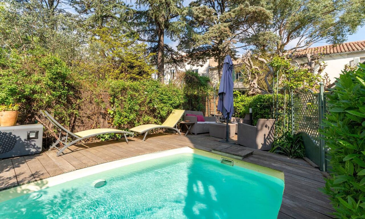 Avignon Apartment | Apartment 'Studio De Charme À Avignon' with Private Pool, Private Garden and Wi-Fi