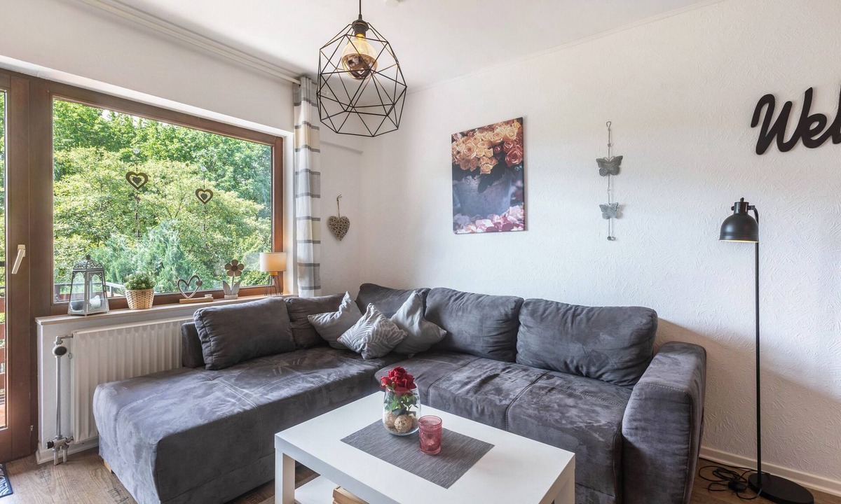 Glindfeld Apartment | Apartment 'Talblick' with Mountain View, Private Terrace and Wi-Fi
