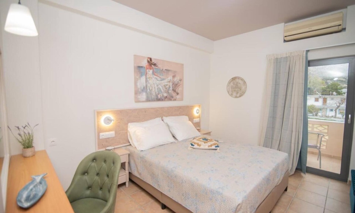 Matala Apartment | Apartment 'Tsaner' with Mountain View, Wi-Fi and Air Conditioning