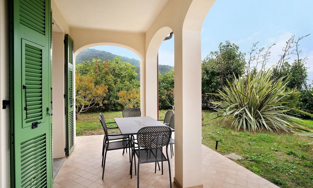 Seborga Apartment | Apartment 'Vallebona' with Private Terrace and Wi-Fi