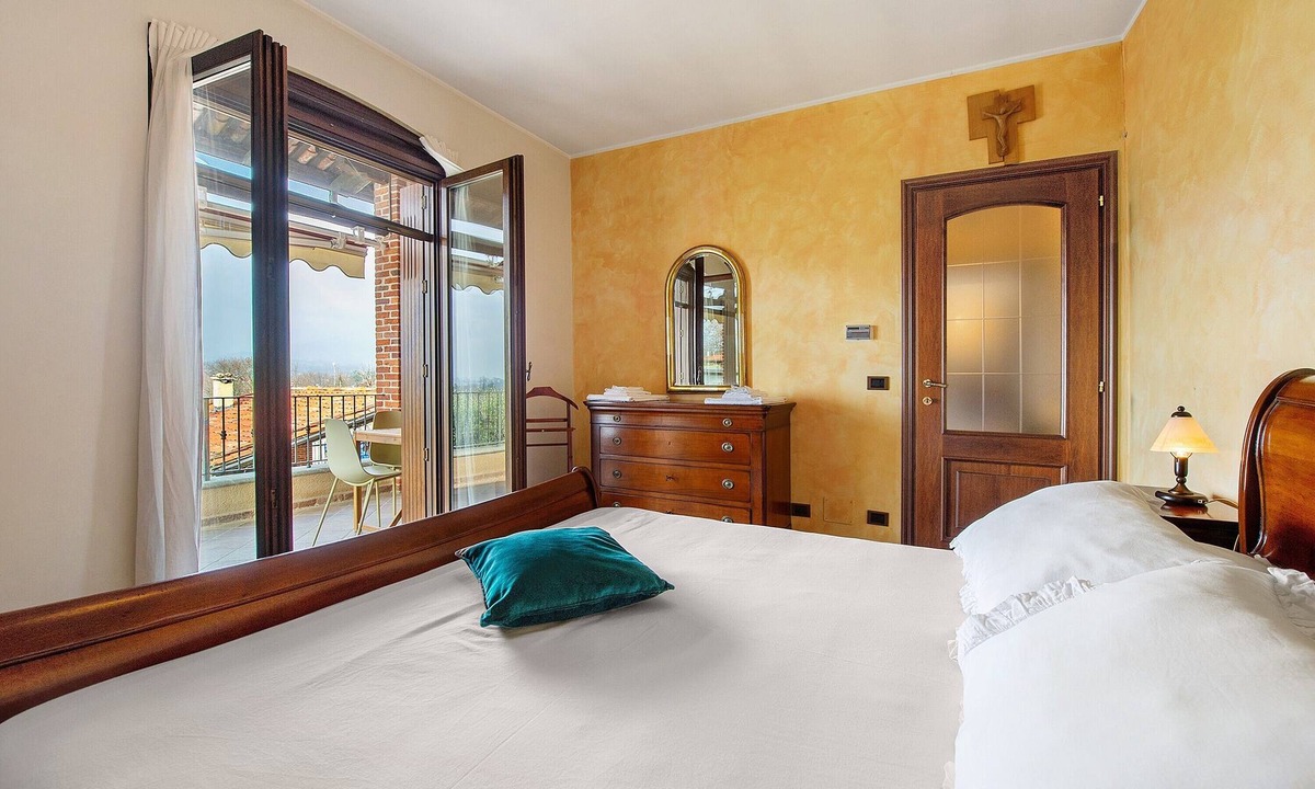 Lessona Apartment | Apartment 'Villa Bruno Selvago a Lessona' with Mountain View, Wi-Fi & Air Conditioning