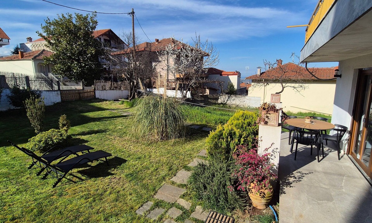 Litochoro Apartment | Apartment “Villa Philia – Garden and Fireplace” with Wi-Fi and Air Conditioning