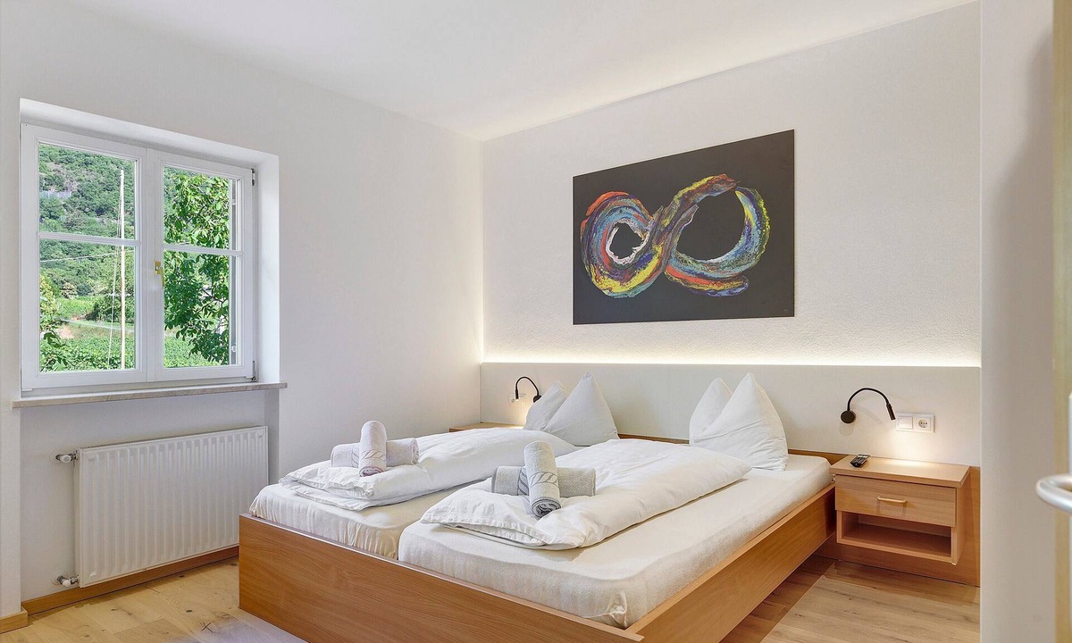 Pianizza Di Sopra Apartment | Apartment 'Weingut Hochleiten' with Mountain View, Balcony and Wi-Fi