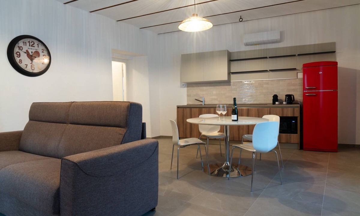 Solcio Apartment | Apartment where light meets ancient stone