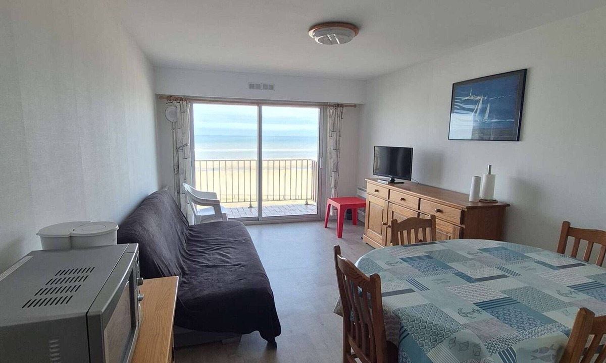 Stella-Plage Apartment | Apartment with sea view - 4 guests