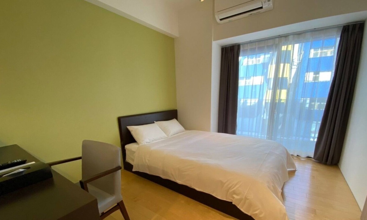 Kujo Apartment | apartment with a double bed near kujo St - 2nd to 10th floor 701 / Osaka Ōsaka
