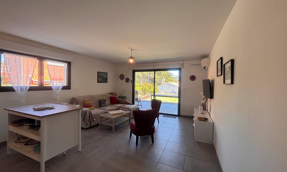 Le Dramont Apartment | Apartment with garden in Saint-Raphaël