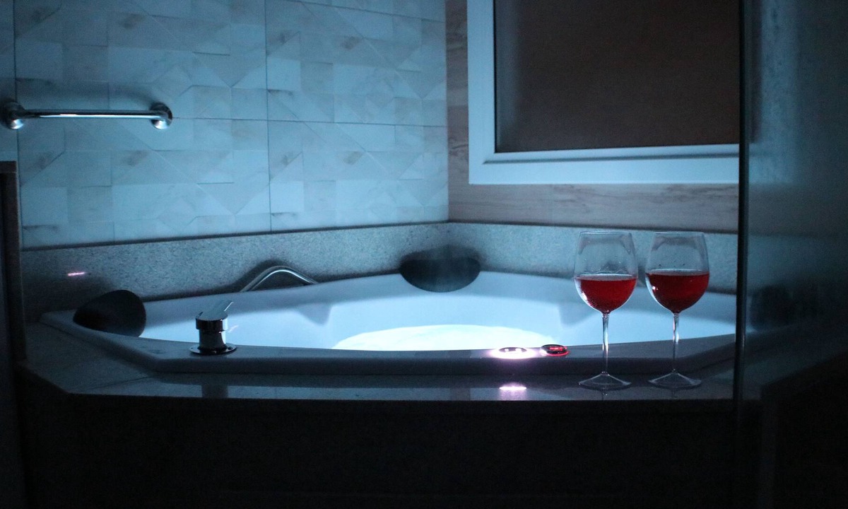 Centro Apartment | APARTMENT WITH JACUZZI IN BORGES