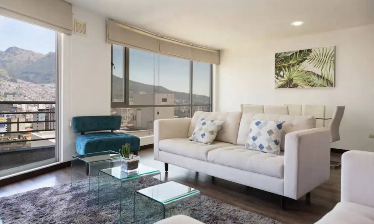 La Floresta Apartment | Apartment with panoramic view of the Pichincha volcano 1004