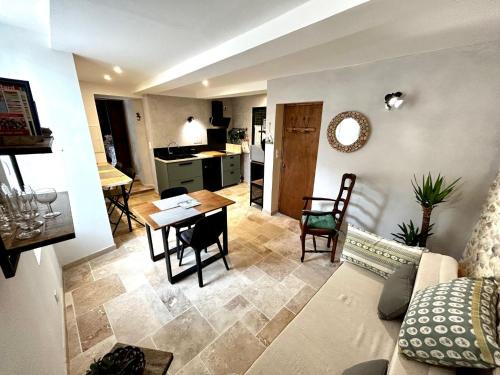 Riez Apartment | Apartment Wohnung by Interhome