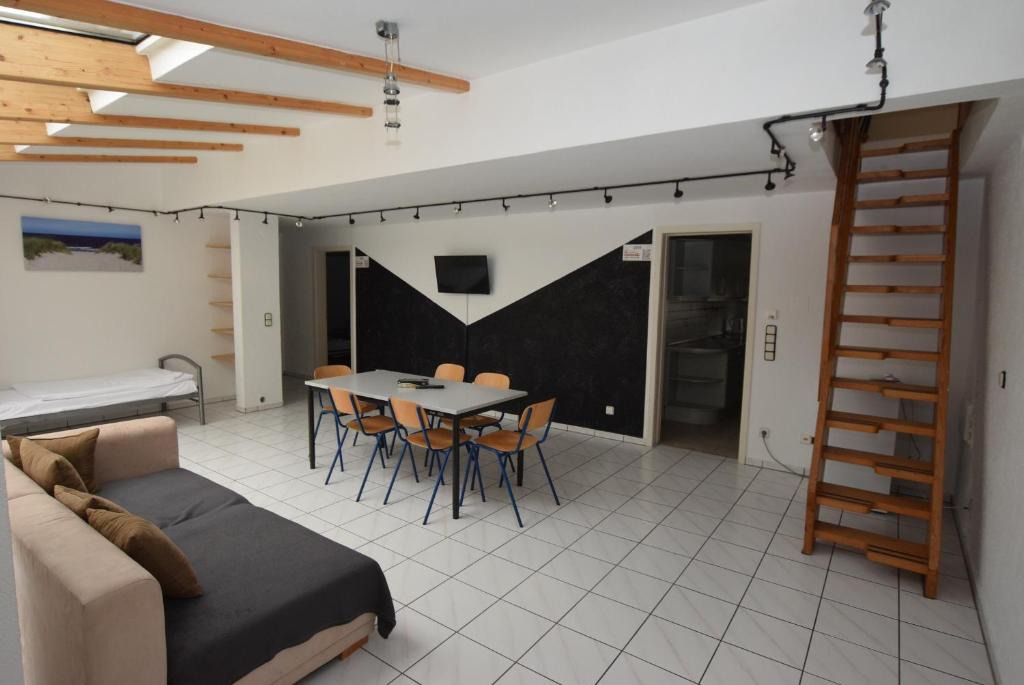 Stuttgart Apartment | Apartment Zuffenhausen