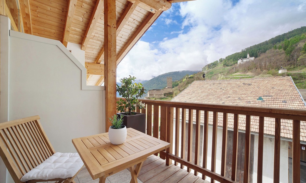Burgusio Apartment | Apartment "Zwick Valarga" with Mountain View, Balcony & Shared Garden