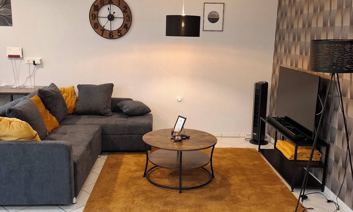 Mittelbexbach Apartment | Apartment57- centrally located, with short distances.