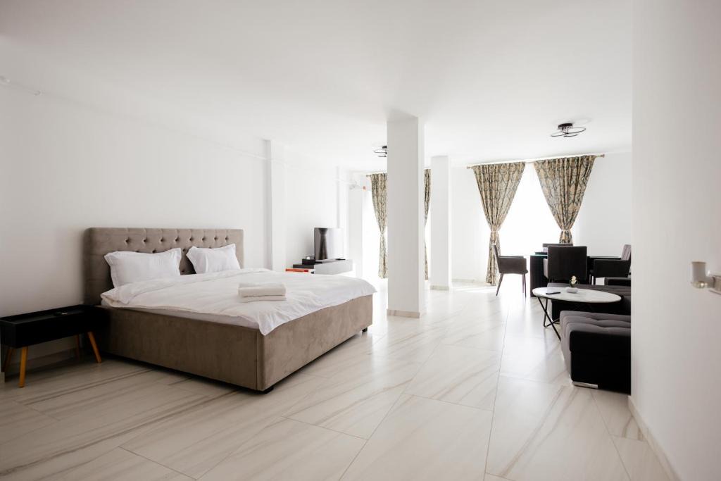 Scheia Apartment | Apartments by Bog Flor