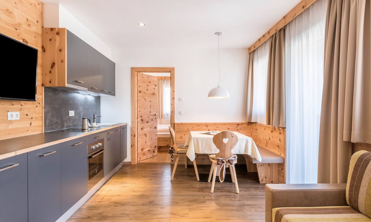 Albions Apartment | Apartments Marialisa Superior 'Apt Tulpe' with Mountain View, Whirlpool & Wi-Fi