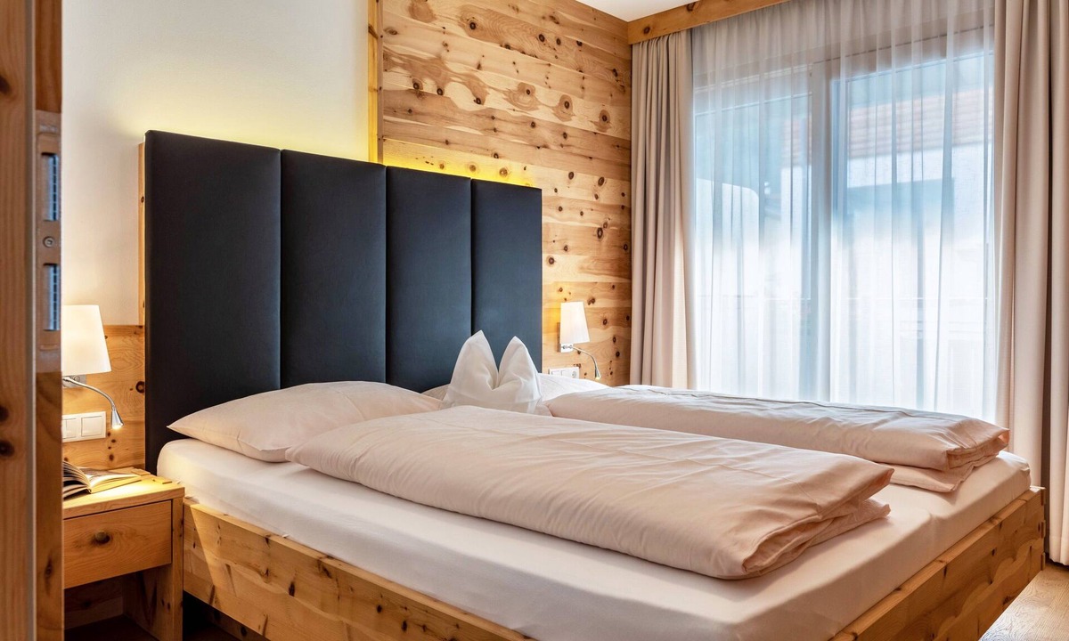 Gudon Apartment | Apartments Marialisa Superior 'Apt Orchidee' with Mountain View, Whirlpool & Wi-Fi