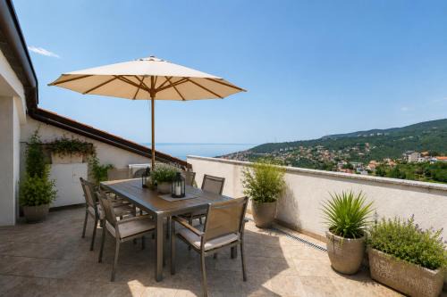 Roiano-Gretta-Barcola-Cologna-Scorcola Apartment | Apartments Marziale Sea View Terrace