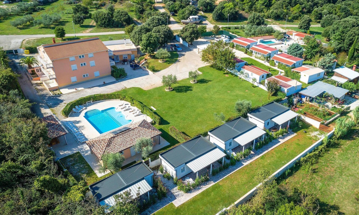 Banjole Apartment | Apartments with Shared Pool Rocco 1