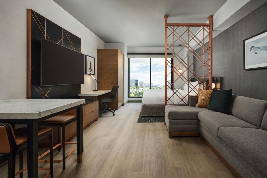 Southmoor Park Hotel | Apiary Hotel Belleview Station Denver