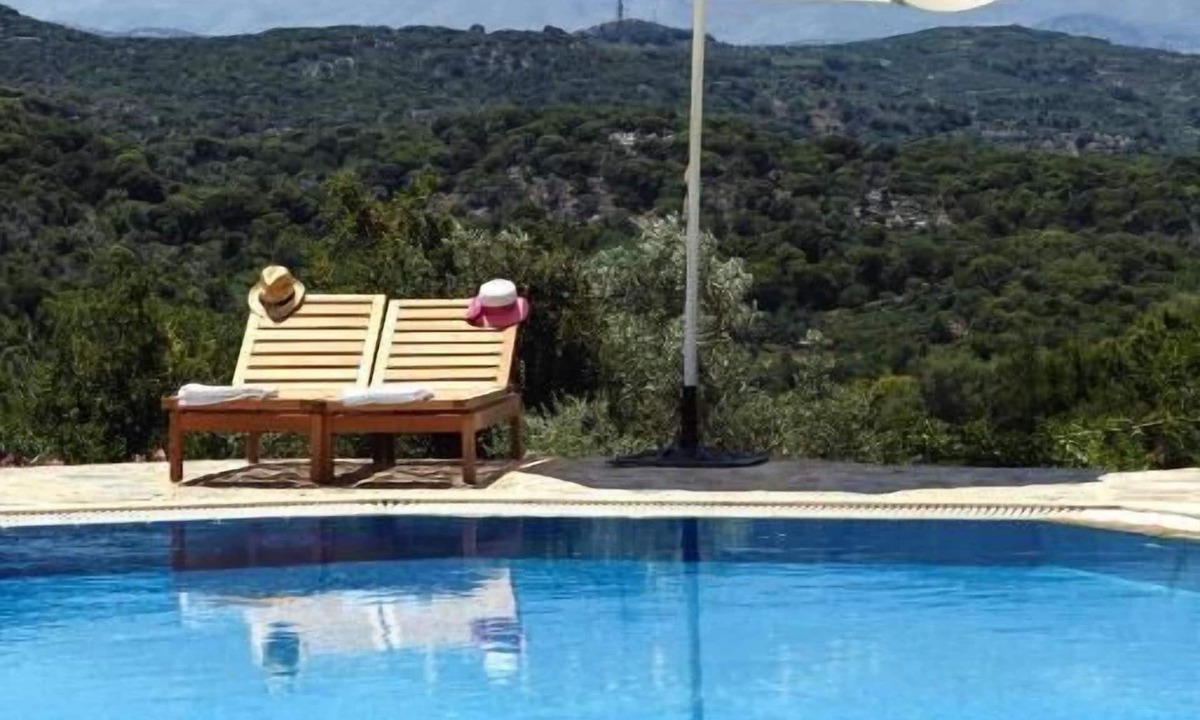 Theodhora House | Aposperitis Traditional Guesthouse
