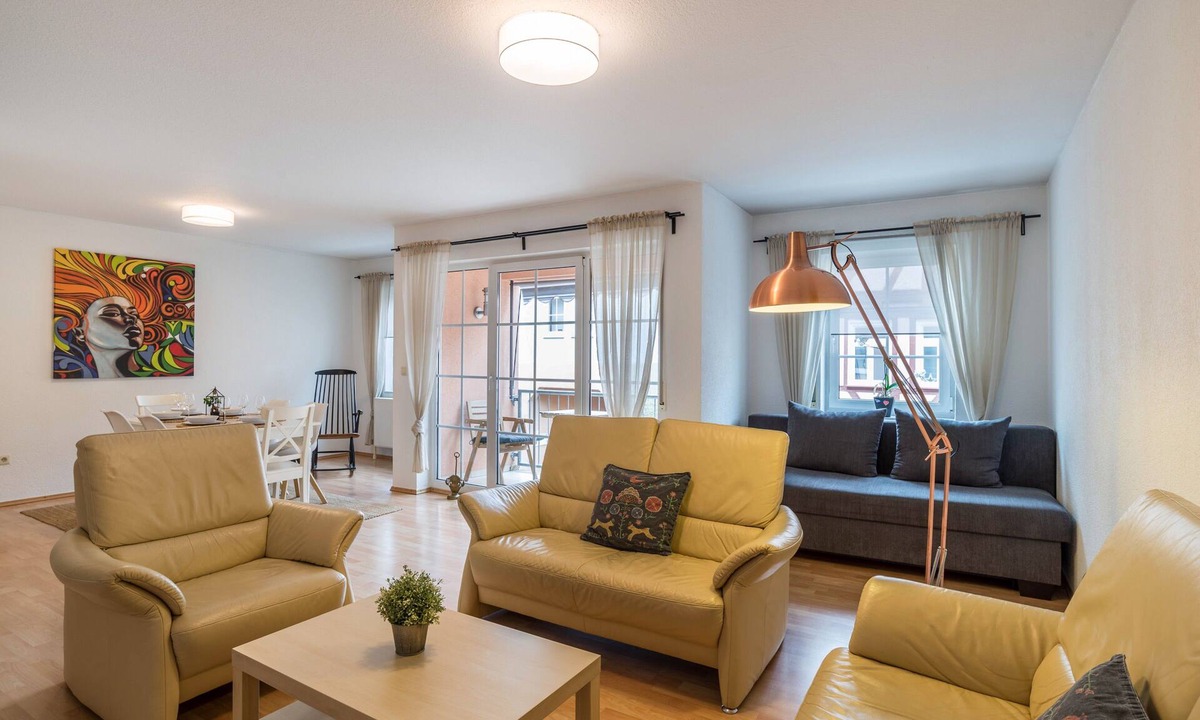 Oberderdingen Apartment | Aposto Apartment 2 with Balcony and Wi-Fi